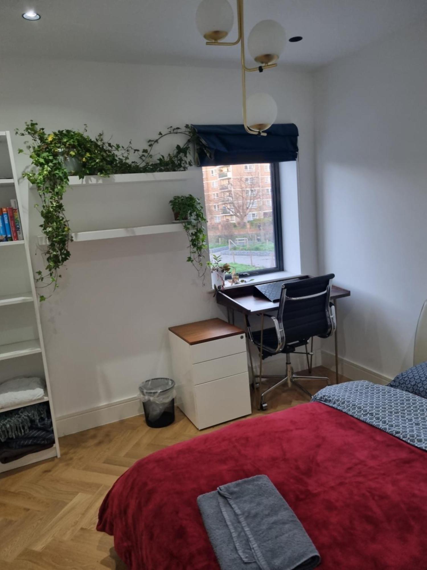 Bright Spacious Apartment In The Park Лондон Экстерьер фото